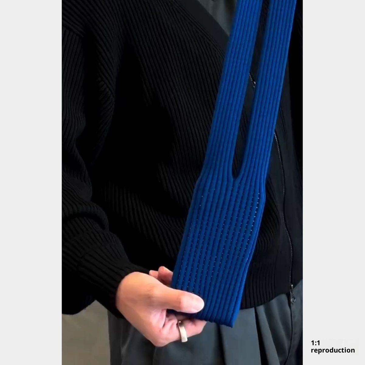 iPhone Pocket - Stylish Ribbed Knit Crossbody Phone Pouch (1:1 Copy)