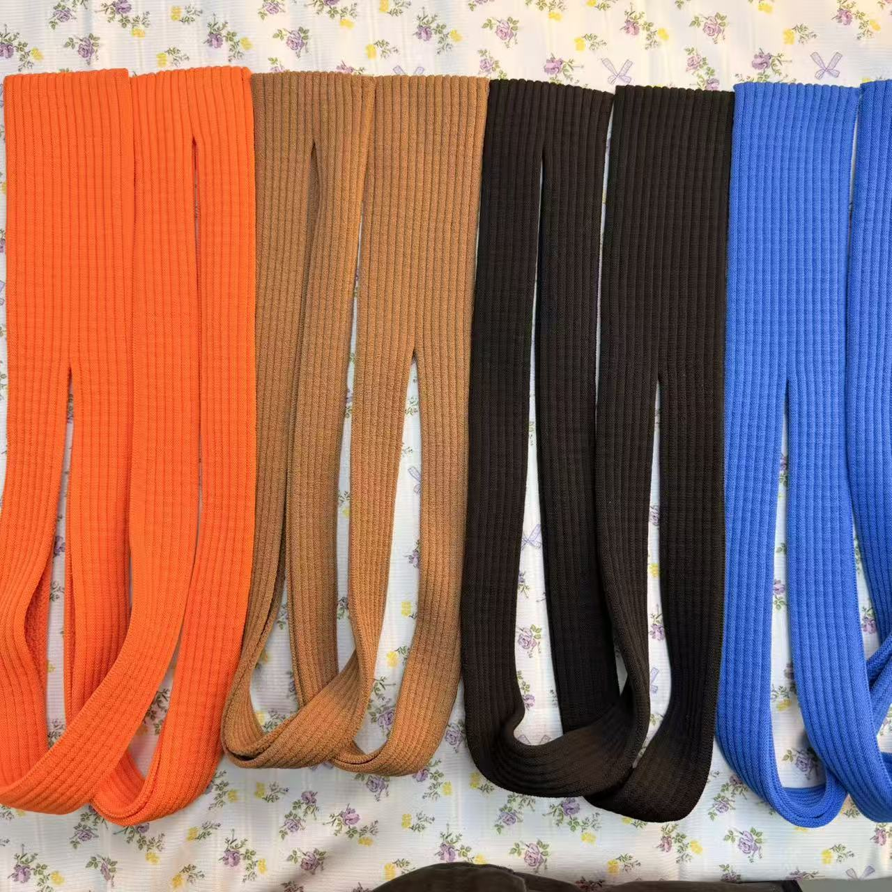 iPhone Pocket - Stylish Ribbed Knit Crossbody Phone Pouch (1:1 Copy)